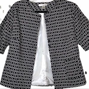 Black and White Half-Sleeve Jacket L